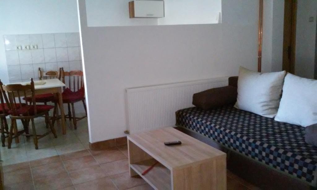 Apartment Laura Gracac  Exterior photo